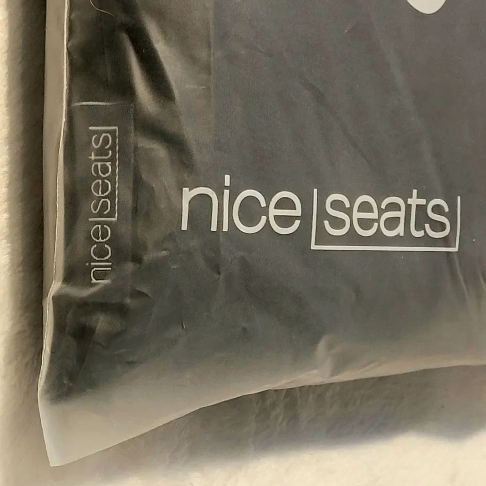 NiceSeats Airplane Seat Cover Black Drawstring Pouch Bus Train Travel OS New